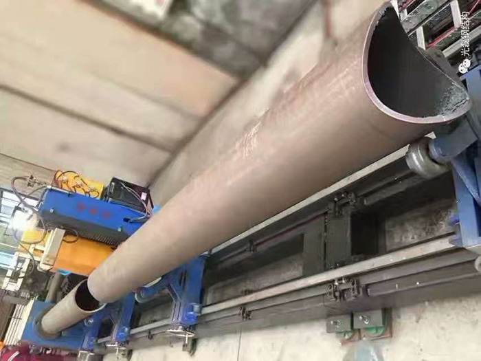 H型鋼梁、格構柱