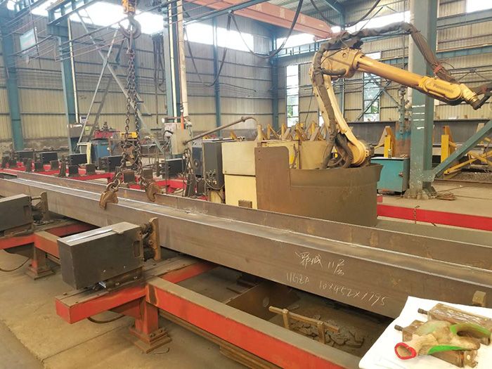 圓柱、箱型柱、十字形柱